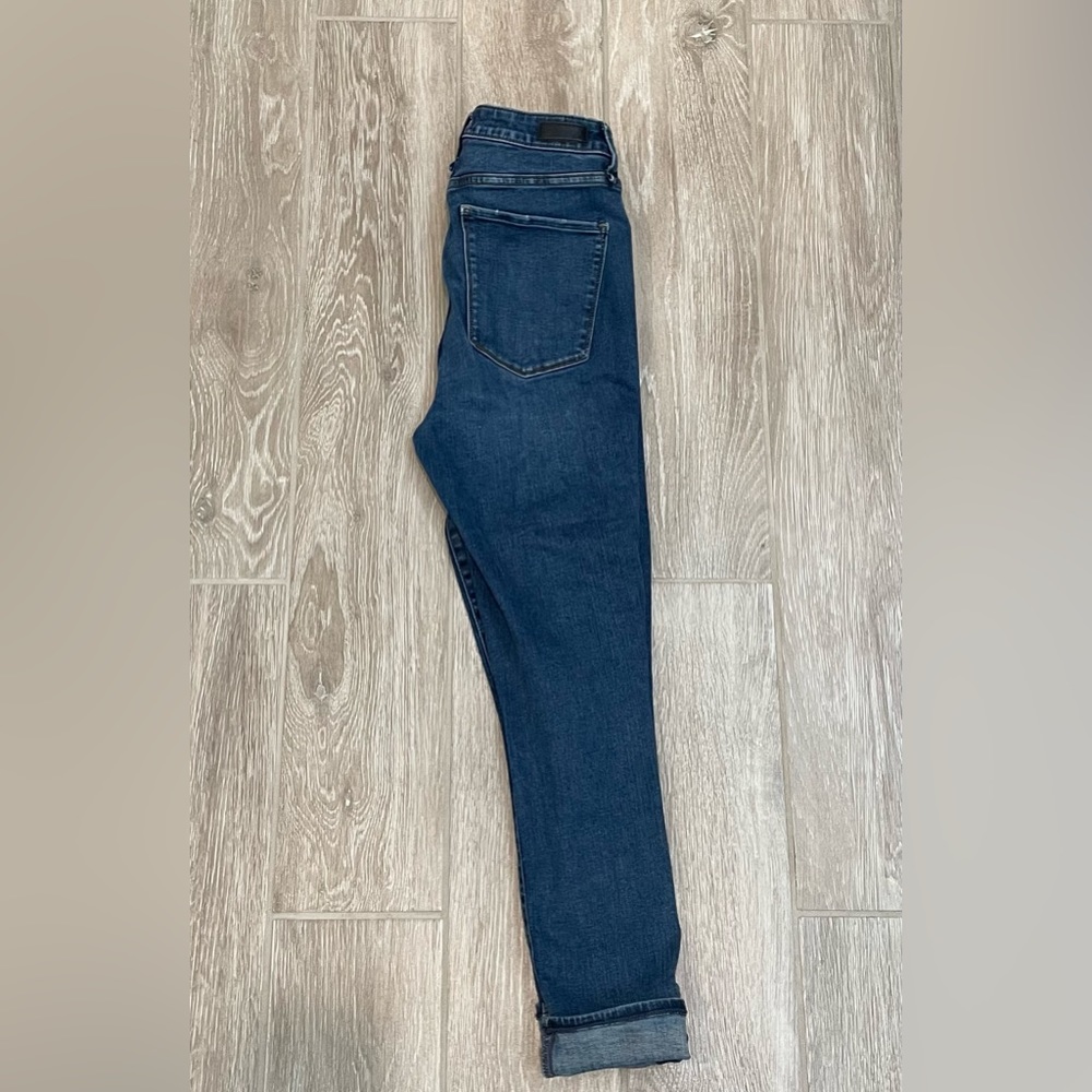 Abercrombie and Fitch High Rise Super Skinny Curve Love size 6s medium blue jean